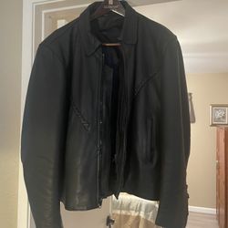 Women’s X-Large-XXL Motorcycle Leather Jacket, Vest & Chaps & 2 Helmets. Located In Riverside Price Drop