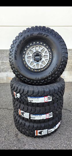 17" KMC w/ 37" Falken Wildpeak MT tires