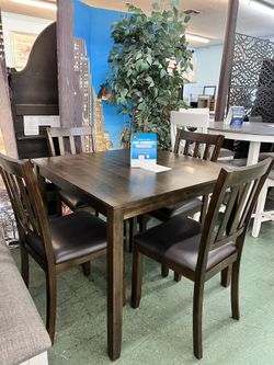 🚛Hot Deal🚛Brand New 5pc Dining Set: Table With Four Chairs $299, Delivery Available 