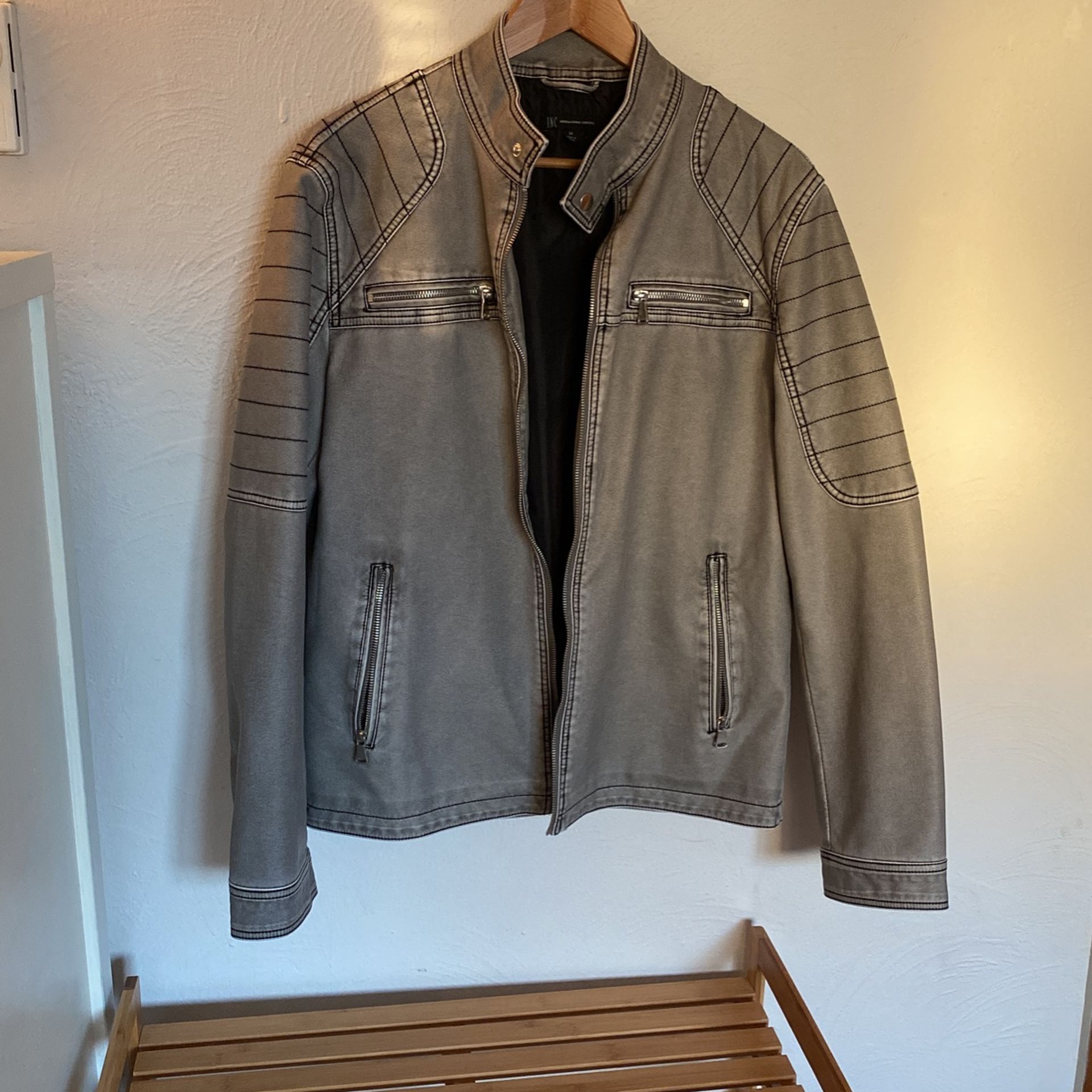 Men’s Stylish Gray Jacket Medium