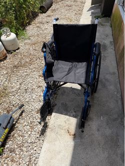 Drive Medical Blue Streak 20” Wheelchair + Cushion
