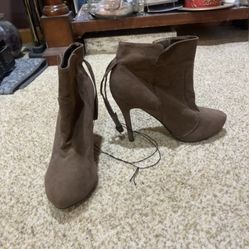 Brown Bootie Heels Size 10