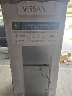 Vissani 2 door mini fridge
