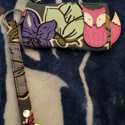 Vera Bradley Falling Flowers Fox Zippered I.D/ Coin Pouch. 