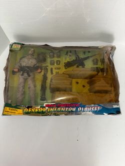 World Peacekeeper 12” Desert Infantry Playset New But Damaged Box!