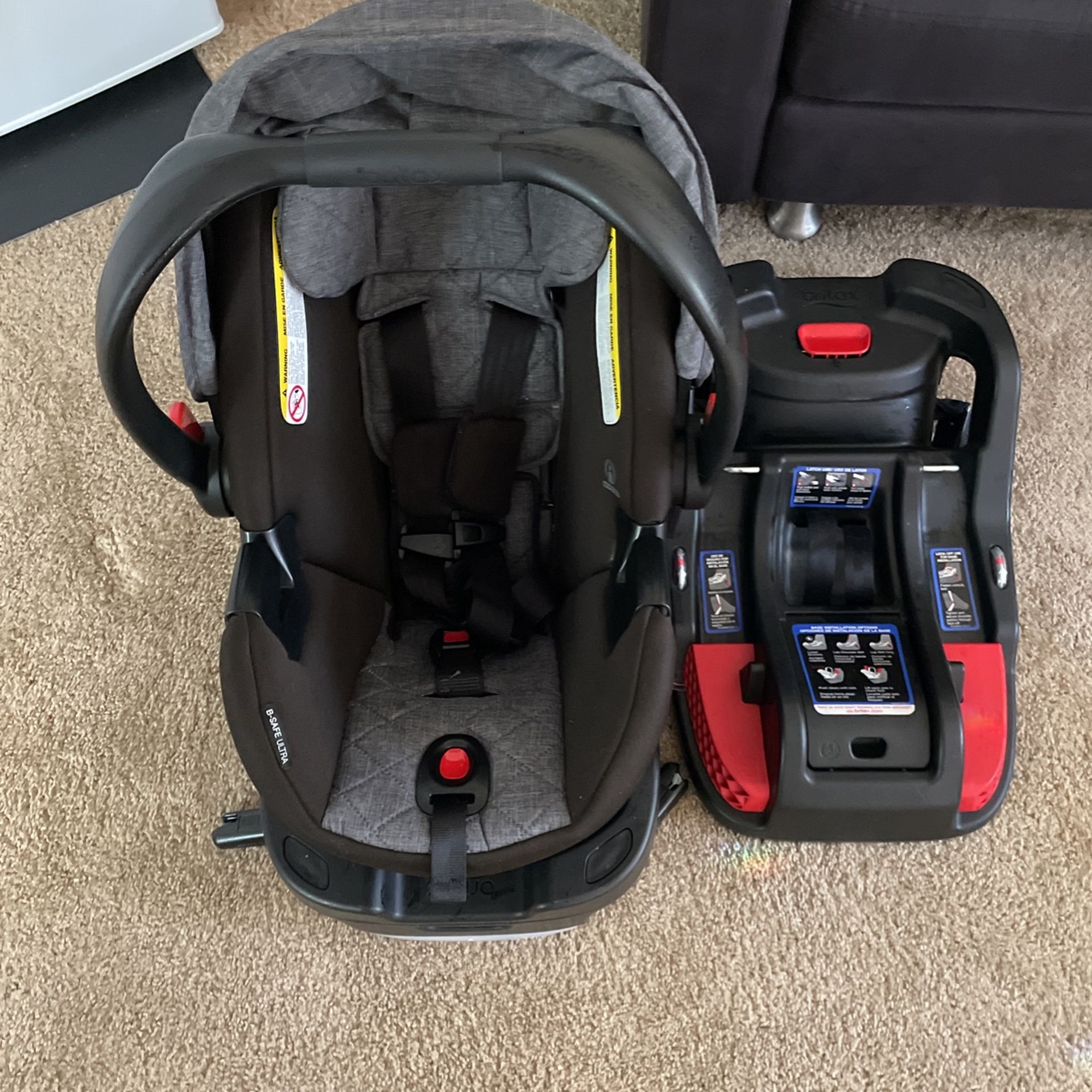 Britax b safe on sale 35 elite infant insert