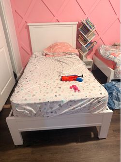 2 beds available 50 bucks ea.