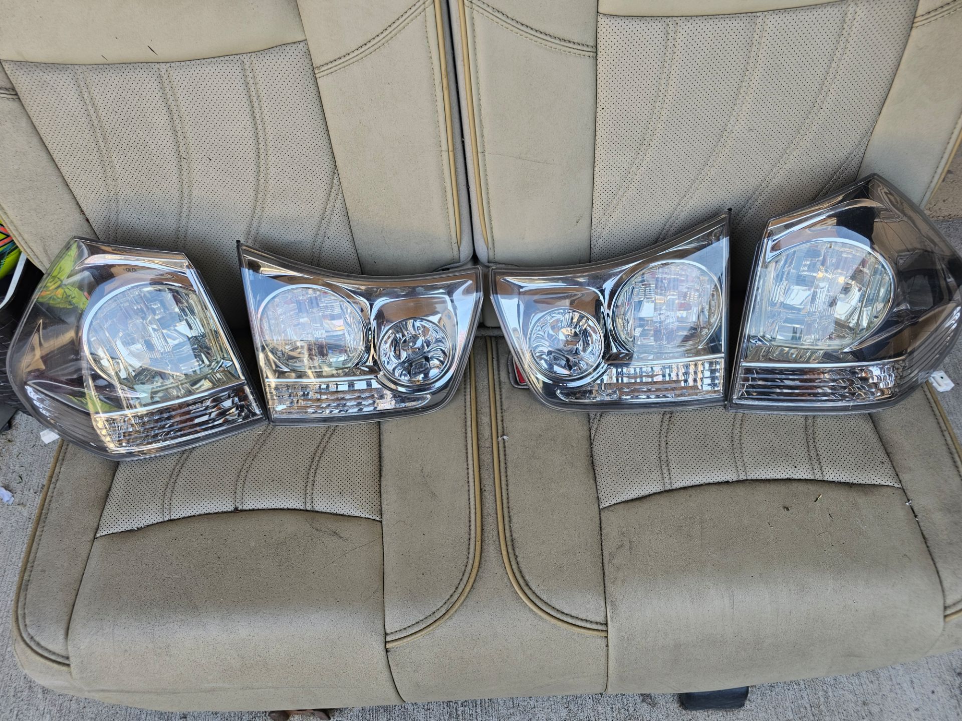 Lexus rx330 rear lights 2004-2009 great condition and work perfect
