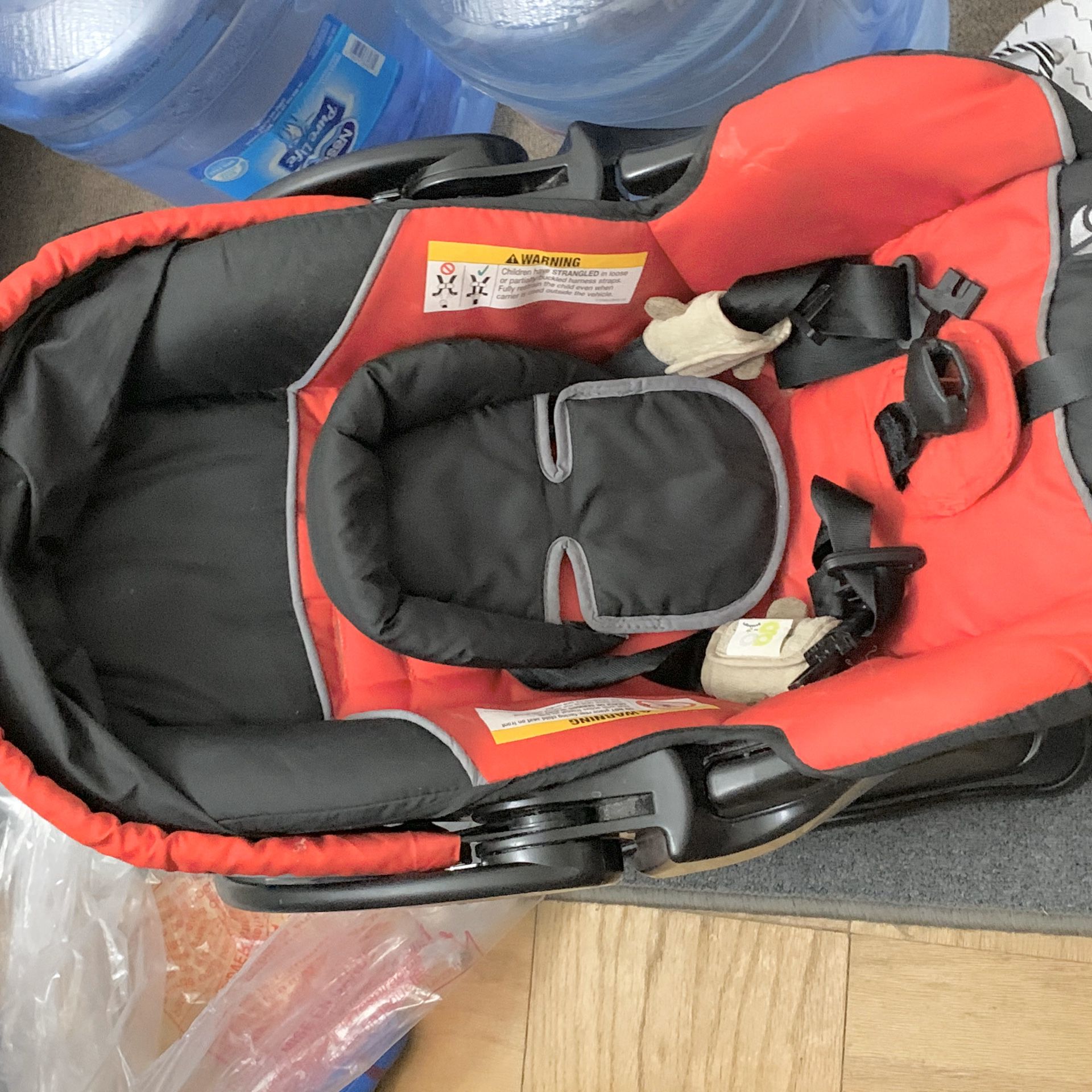 Car seat and stroller combo (Baby trend brand )