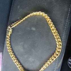 18k Gold Chain 
