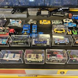 MASSIVE HOT WHEELS SALE GETTING RID OF A 30 YEAR COLLECTION NO JUNK I ONLY COLLECT.GOOD STUFF ALSO TONS OF CUSTOMS I MAKE HOT WHEELS AS WELL