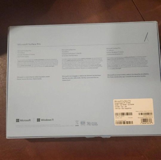 Microsoft surface pro copilot + PC 13” Oled snapdragon X elite 16gb 512gb 11th edition