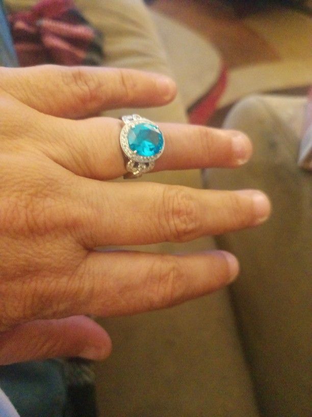 Exquisite Crystal Blue Topaz Ring
