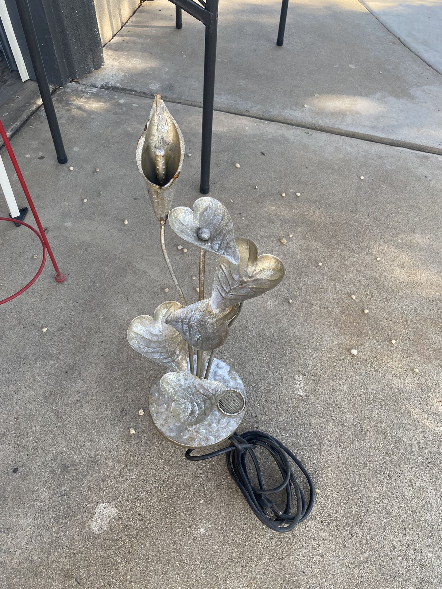 USED SMALL COUNTERTOP FOUNTAIN