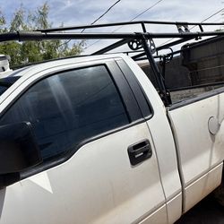Universal roof rack