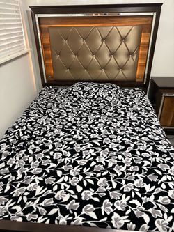 4 piece queen bed set