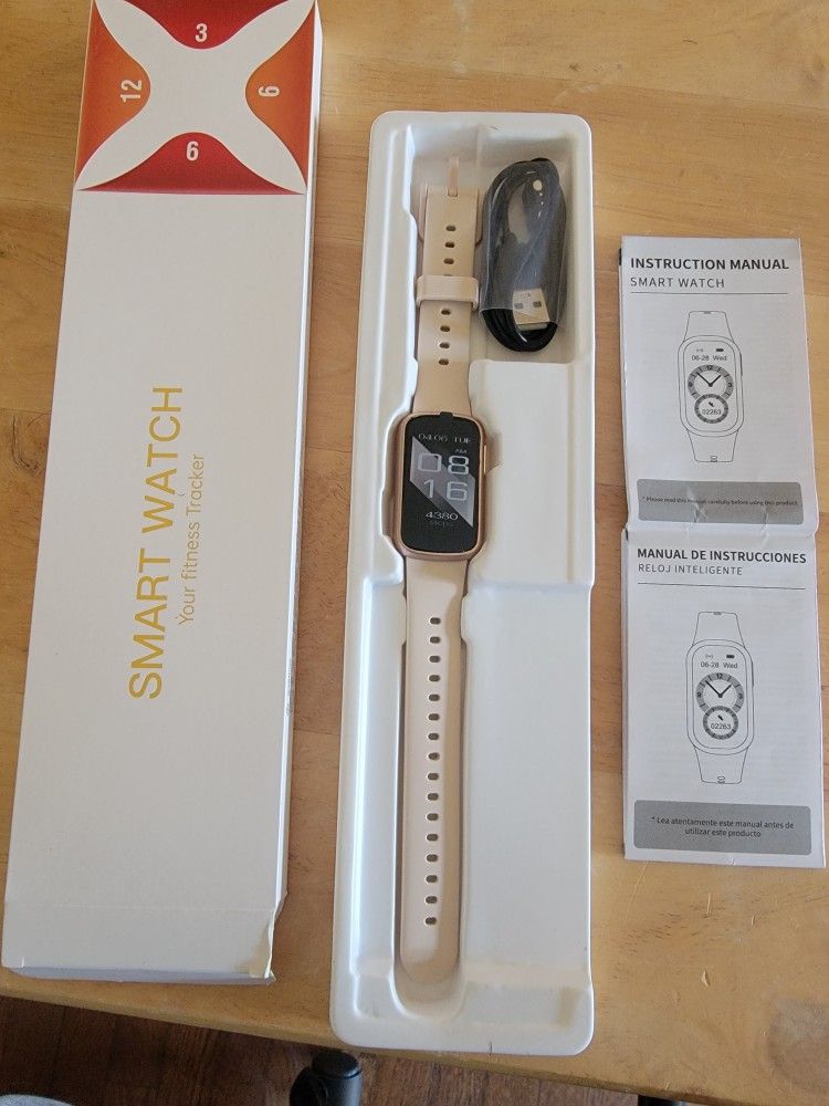 LADIES FITNESS/SMART WATCH (Brand New)