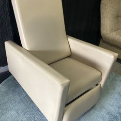 WINCO HOME CARE RECLINER (DELIVERY AVAILABLE)