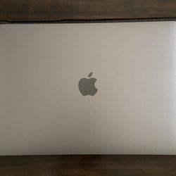 2017 13" Apple Macbook Pro Space Gray 2.3GHz Dual-Core Intel Core i5 8GB ram