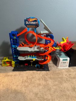 Hot Wheels Ultimate Garage Playset