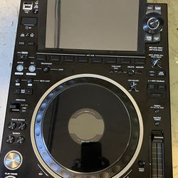 Pioneer CDJ 3000 (WITH CASE AND WARRANTY) 