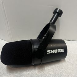 SHURE MV7X podcasting, Recording, Live Streaming microphone XLR Pro Quality dynamic Mic 