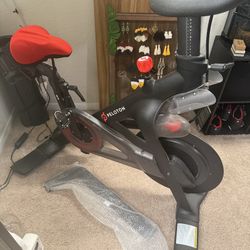 Peloton Bike With Accessories 