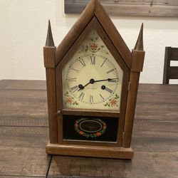 Antique SETH THOMAS Mantle Clock Windup 2 Keys Model 1206-000