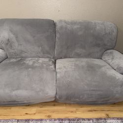 FREE READ DESCRIPTION “Oversized”Recline Couch And Loveseat 