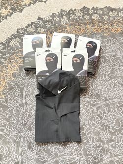 Nike pro therma- Fit Hood