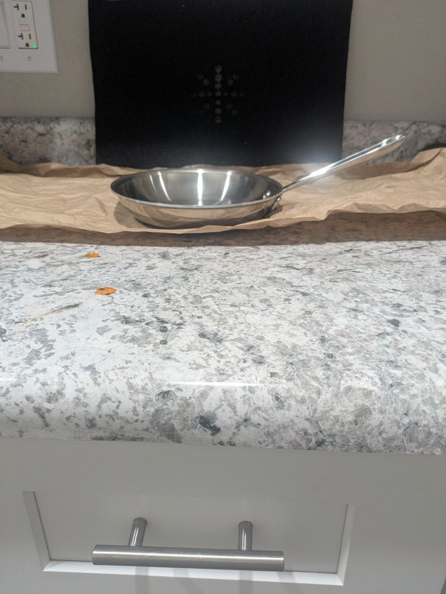 All-Clad 8 inch Frying Pan D3 3-ply Stainless Steel