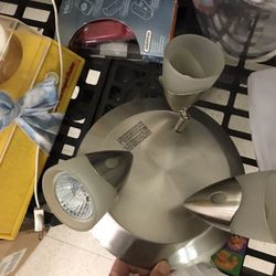 Light Fixtures / Ceiling Fans 
