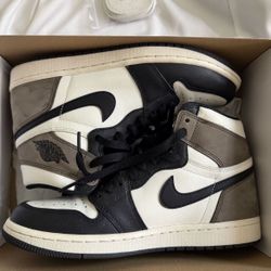 Jordan 1 Retro High Dark Mocha Size 8 Men 