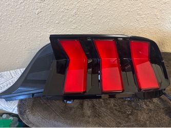 2024 OEM MUSTANG TAILLIGHTS