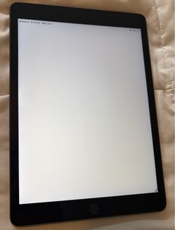 Apple iPad 9th Gen 64GB WiFi - Space Gray - Great Condition