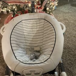 Baby Graco Swing / Bouncer 