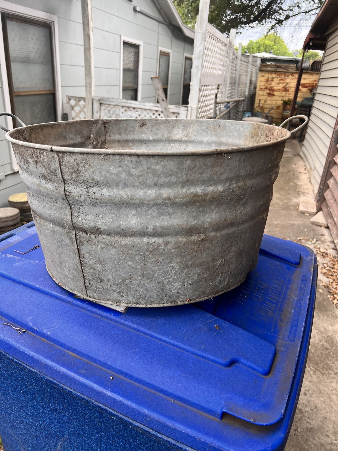 22 inch vintage galvanized tub