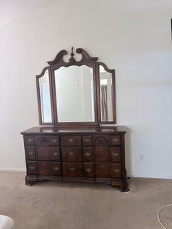 Solid Wood Dresser with mirror