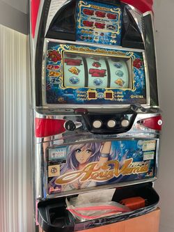 Slots, quarters and tokens. Works great with key.