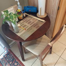 Corner Table and Chair
