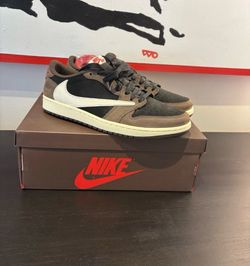 Nike Jordan 1 Low Travis Scott Low Brown Mocha Size 11