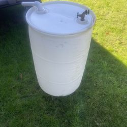 55 Gallon Water Drum