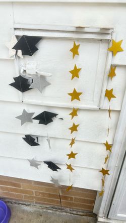 Graduation party decor