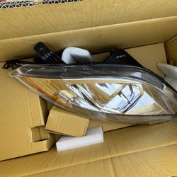 NEW! Depo Replacement RH Headlight Assembly Mitsubishi Eclipse 08-12 & Spyder 2.4 Engine 