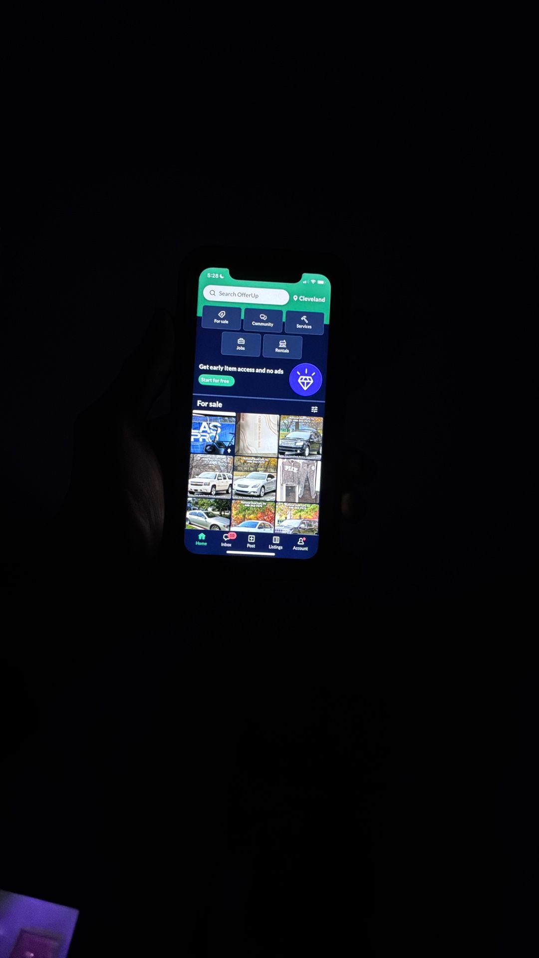 iPhone XR Comes With Case And SIM *read Desc*