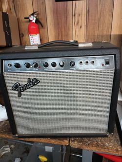 Fender Guitar Amplifier Champ 110