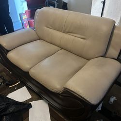 3piece Leather couch With Leather table