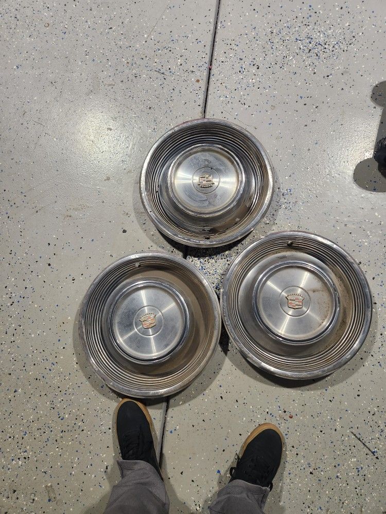 Cadillac Hubcaps
