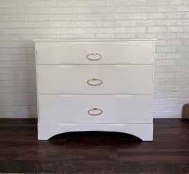 White Dresser/Chest