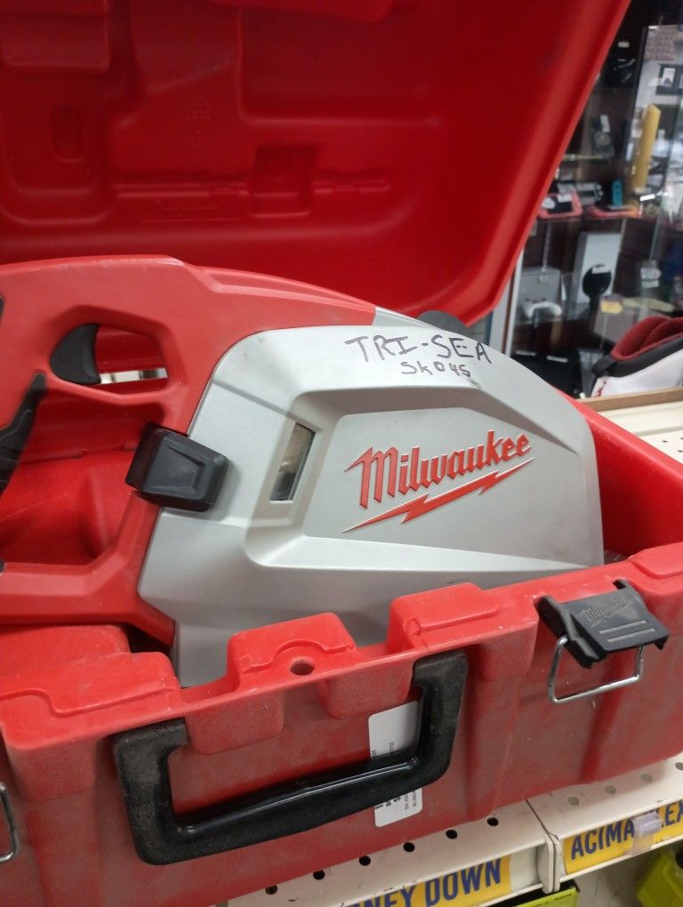 Milwaukee Circular Saw